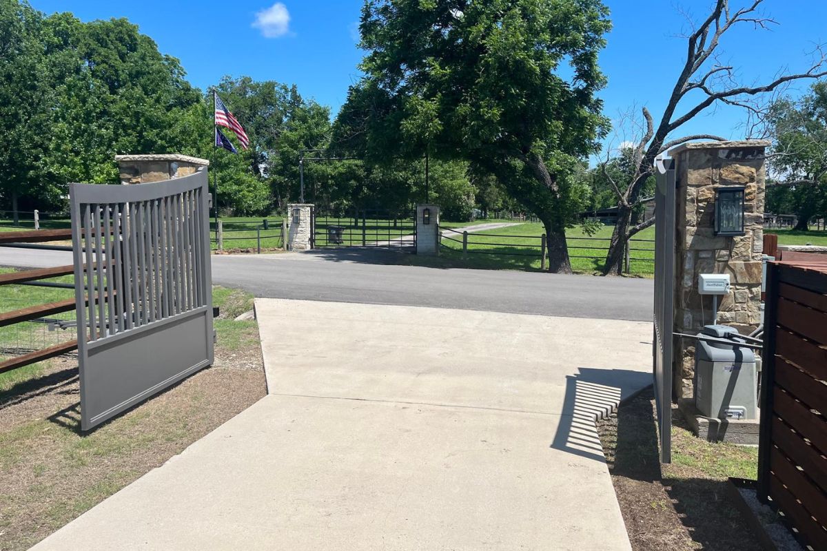 Ranch driveway entrance